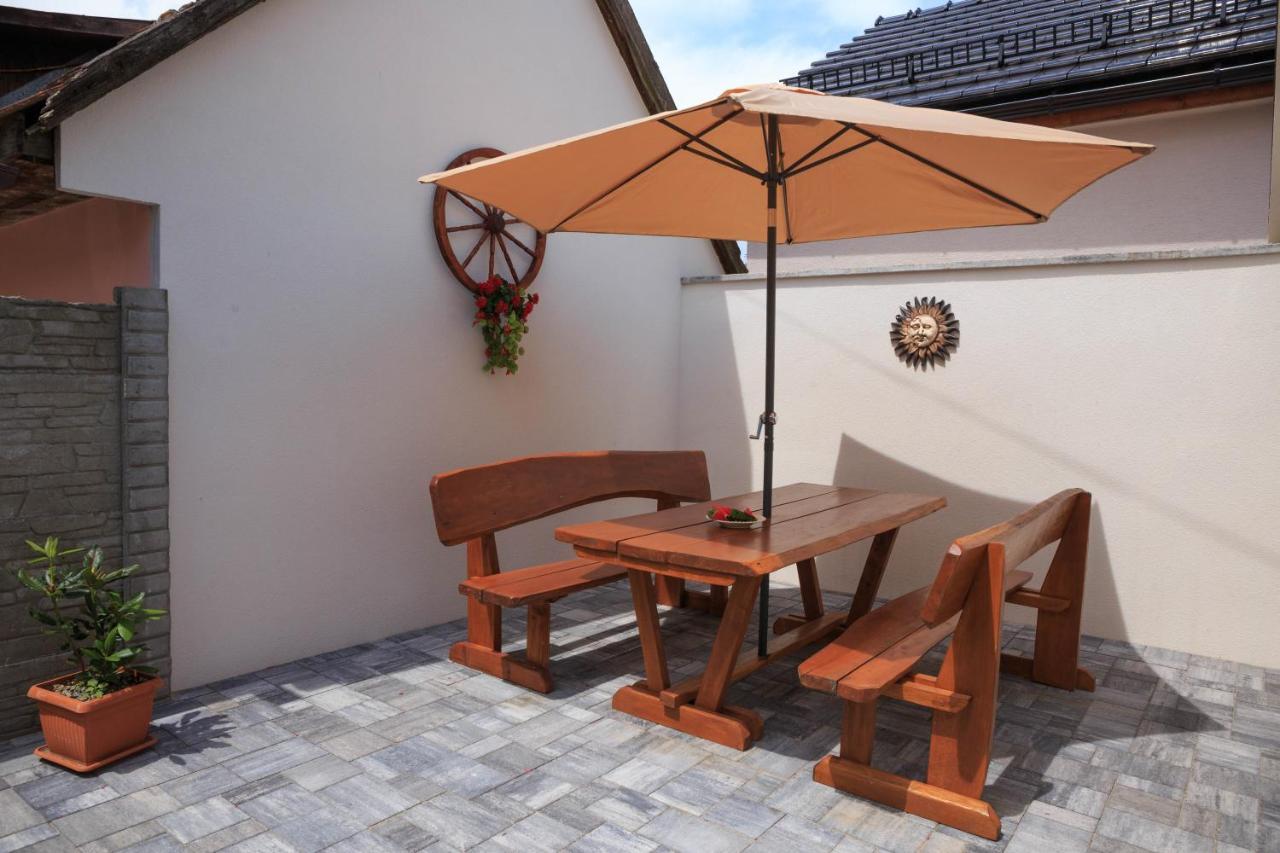 Villa Michaela Besenova Ngoại thất bức ảnh